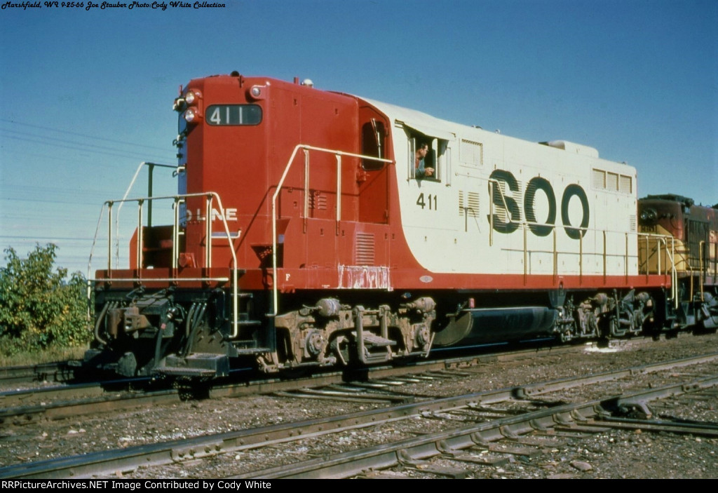 Soo Line GP9 411